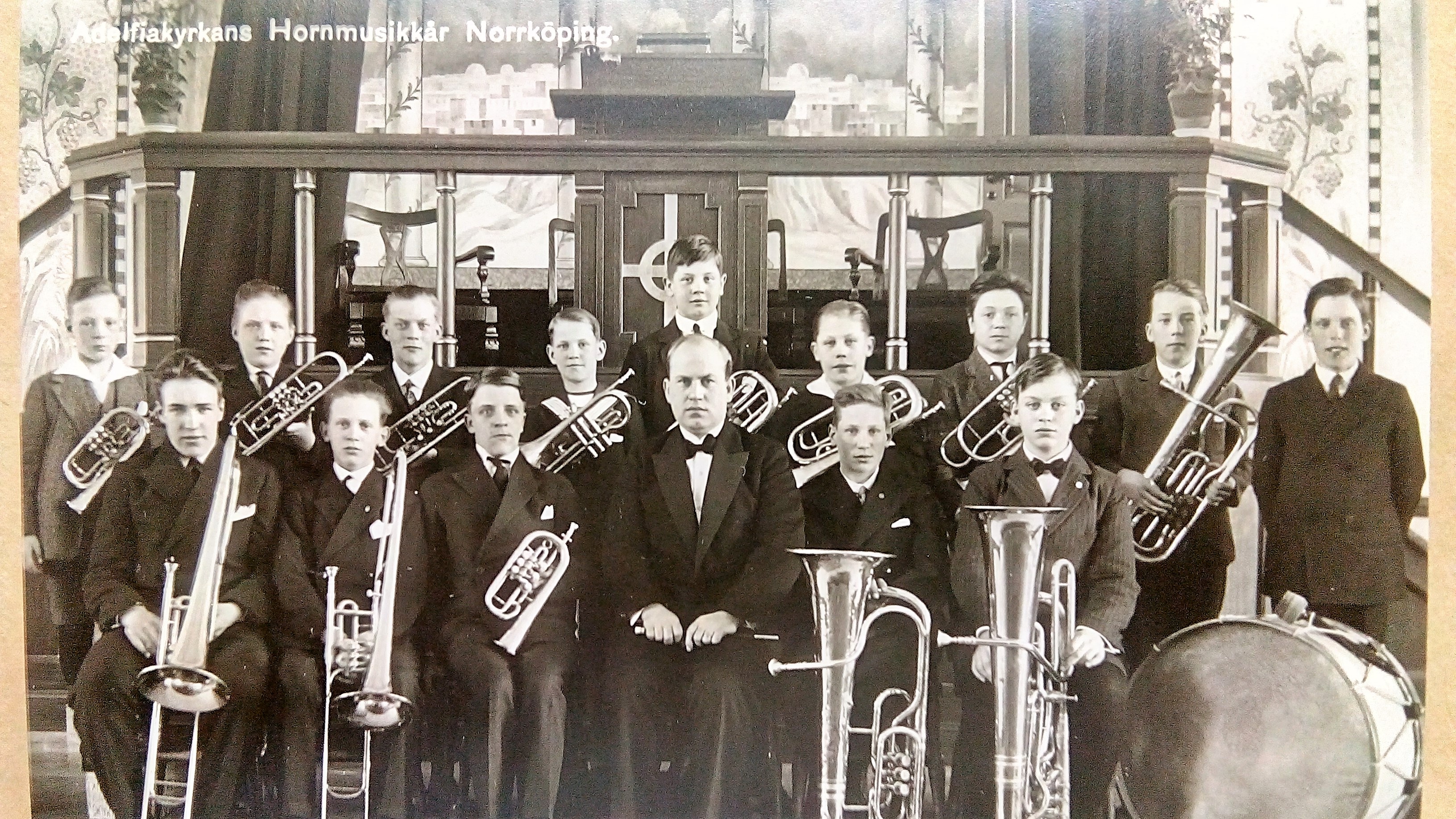 1941-Adelfiakyrkans-hornmusikkar.jpg